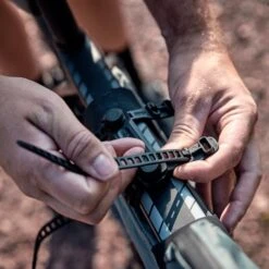 Fidlock Twist Toolbox + Uni Base - Black -Buitensport Winkel fidlock twist toolbox uni base black 6 1177750