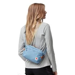FJÄLLRÄVEN Fjällräven High Coast Crossbody Tas - 3L - Dawn Blue 17 FJÄLLRÄVEN Fjällräven High Coast Crossbody Tas - 3L - Dawn Blue -Buitensport Winkel fjaellraeven high coast crossbody bag dawn blue 1 1505793
