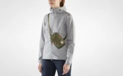 FJÄLLRÄVEN Fjällräven High Coast Schoudertas - 0.8L - Navy -Buitensport Winkel fjaellraeven high coast pocket shark grey 5 936190