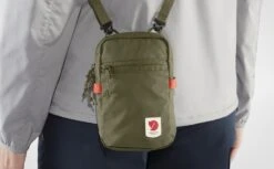 FJÄLLRÄVEN Fjällräven High Coast Schoudertas - 0.8L - Navy -Buitensport Winkel fjaellraeven high coast pocket shark grey 6 936189