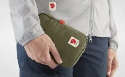 FJÄLLRÄVEN Fjällräven High Coast Schoudertas - 0.8L - Navy -Buitensport Winkel fjaellraeven high coast pocket shark grey 7 936188