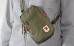 FJÄLLRÄVEN Fjällräven High Coast Schoudertas - 0.8L - Navy -Buitensport Winkel fjaellraeven high coast pocket shark grey 8 936187