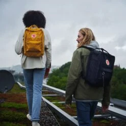 FJÄLLRÄVEN Fjällräven Kånken Laptop 17" Rugzak - Cobalt Blue -Buitensport Winkel fjaellraeven kanken 17 laptop rucksack 1 1328527