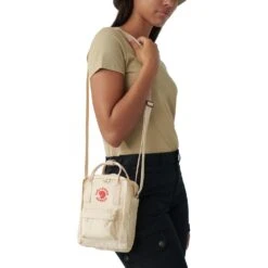 FJÄLLRÄVEN Fjällräven Kånken Sling Schoudertas 2.5L - Ultramarine -Buitensport Winkel fjaellraeven kanken sling bag ultramarine 2 1420109