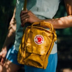 FJÄLLRÄVEN Fjällräven Kånken Sling Schoudertas 2.5L - Ultramarine -Buitensport Winkel fjaellraeven kanken sling bag ultramarine 8 1420117