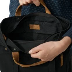 FJÄLLRÄVEN Fjällräven Totepack No.1 Tas - 14L - Deep Patina 21 FJÄLLRÄVEN Fjällräven Totepack No.1 Tas - 14L - Deep Patina -Buitensport Winkel fjaellraeven totepack no 1 bag deep patina 9 1506263