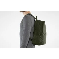 FJÄLLRÄVEN Fjällräven Vardag 25 Rugzak - Black 12 FJÄLLRÄVEN Fjällräven Vardag 25 Rugzak - Black -Buitensport Winkel fjaellraeven vardag 25 backpack arctic green 4 1243678