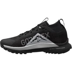Nike React Pegasus Trail 4 GORE-TEX Trailrunning Schoenen Dames - Black/wolf Grey-reflective Silver DJ7929-001 -Buitensport Winkel nike react pegasus trail 4 gore tex womens waterproof trail running shoes black wolf grey reflective silver dj7929 001 1 1250255