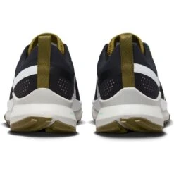 Nike React Pegasus Trail 4 Trailrunning Schoenen Heren - Black/white/olive Flak DJ6158-006 -Buitensport Winkel nike react pegasus trail 4 mens trail running shoes black white olive flak dj6158 006 4 1474180