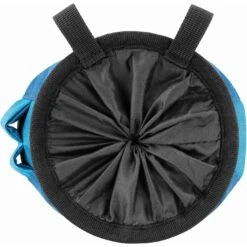 Petzl Saka Chalkbag - Blue -Buitensport Winkel s039ba00 saka chalkbag blue 2 1008092